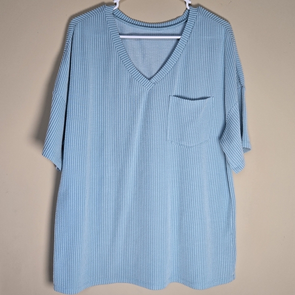 Teal V-Neck Top - Unbranded Boutique Top. XL With Pocket. - Picture 1 of 4